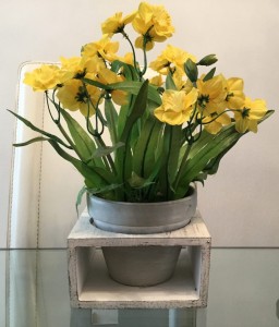 ARTIFICIAL POTTED DAFFODIL